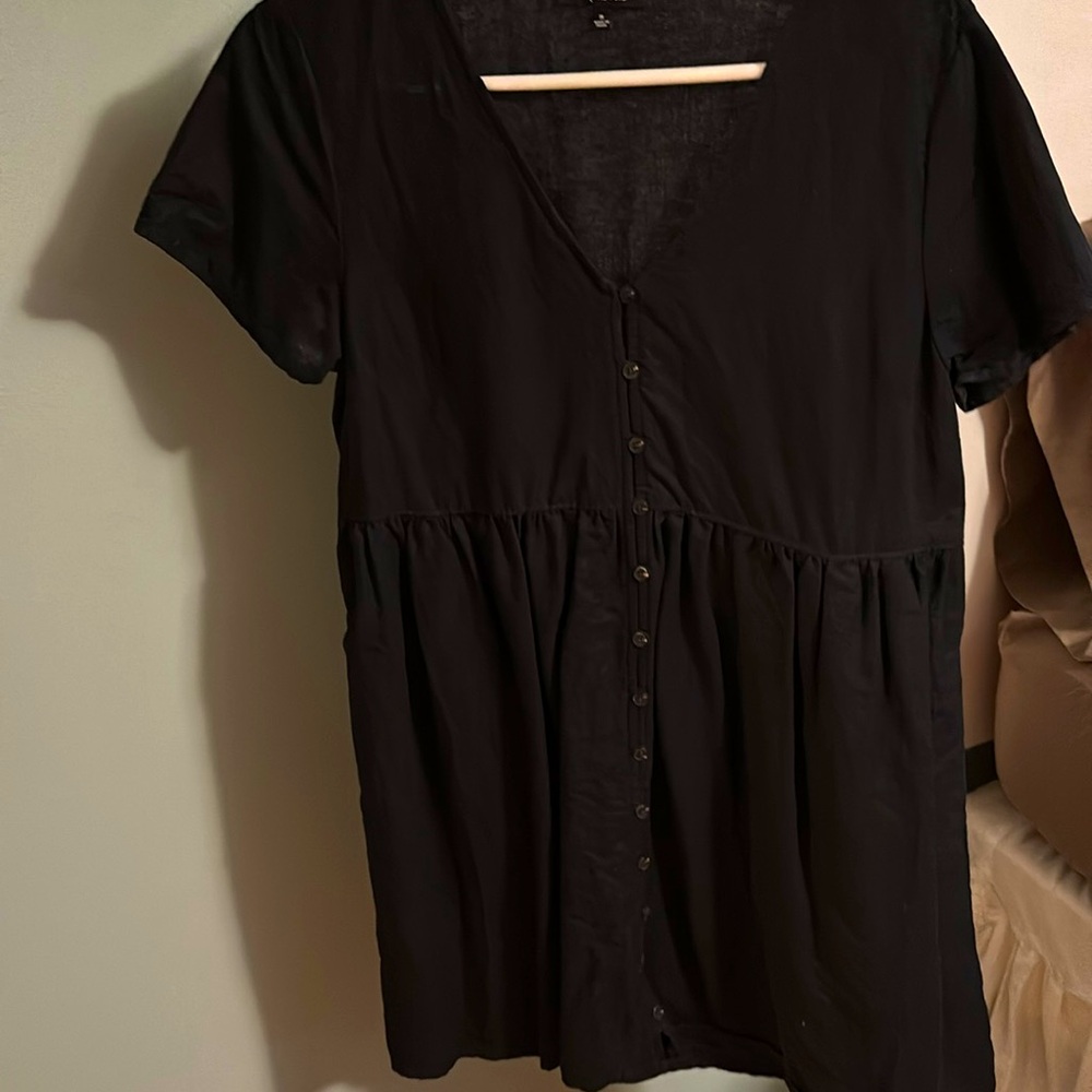 Madewell size medium black button front cap sleeve dress worn good condition